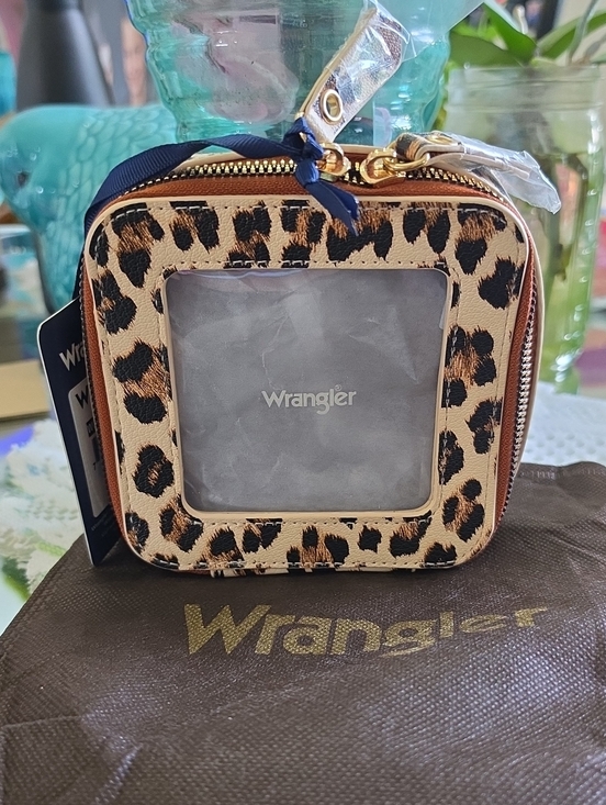 Wrangler Handbags - Wrangler Leopard Print Cosmetic Case with Clear Window - Tan & Black